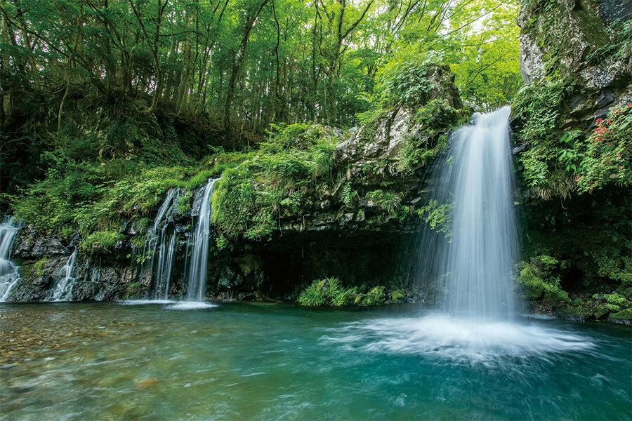 Jimba-no-Taki Waterfall