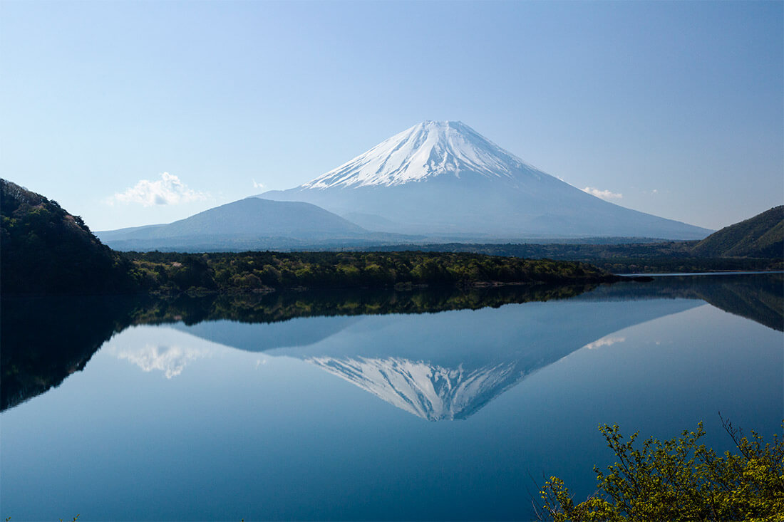 千円札の富士（本栖湖）